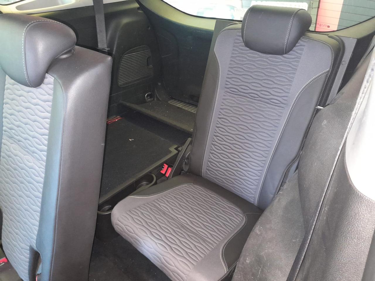 Opel Zafira Tourer 1.6cc metano 12 mesi garanzia-2013