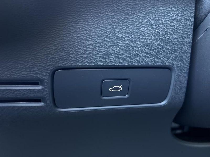 Volvo XC40 B3 automatico Essential 12.485 KM!! PARI NUOVO