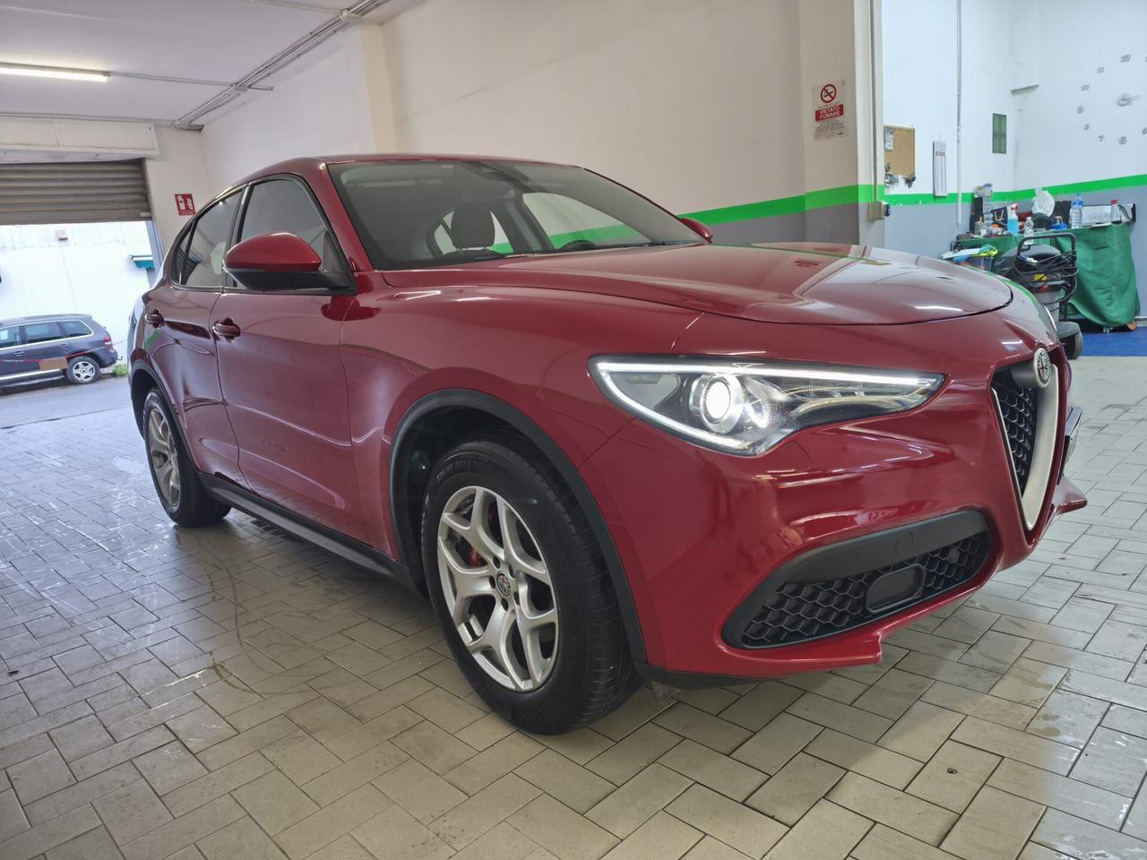Alfa Romeo Stelvio 2.2 Turbodiesel 190 CV AT8 Q4 Business