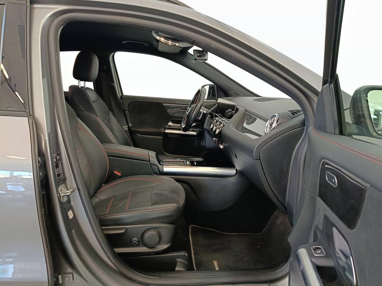 Mercedes-Benz GLA-H247 2023 - GLA 180 d AMG Line Advanced Plus auto