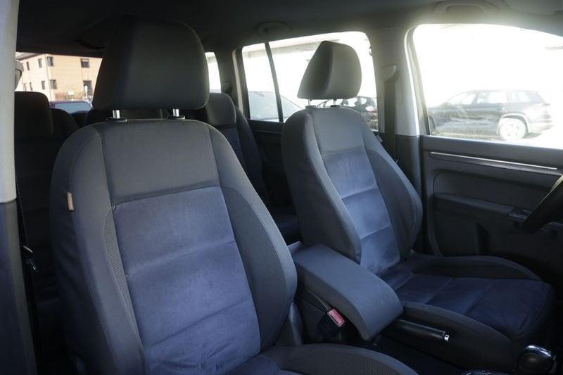 Volkswagen Touran Volkswagen Touran Business 2.0 TDI 140 CV DSG Highline 7 Posti Unicoproprietario