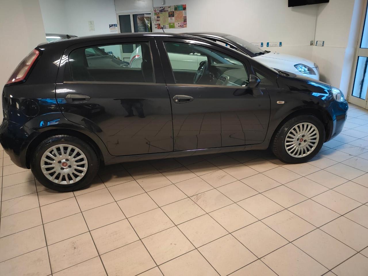 Fiat Punto 1.3 MJT II S&S 85 CV 5 porte Easy