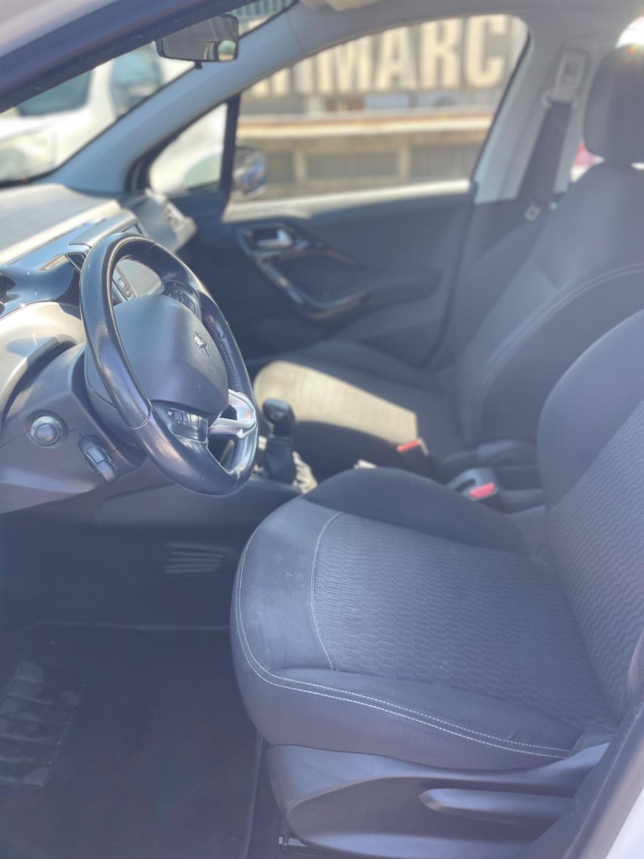 Peugeot 208 PureTech 82 5 porte Access
