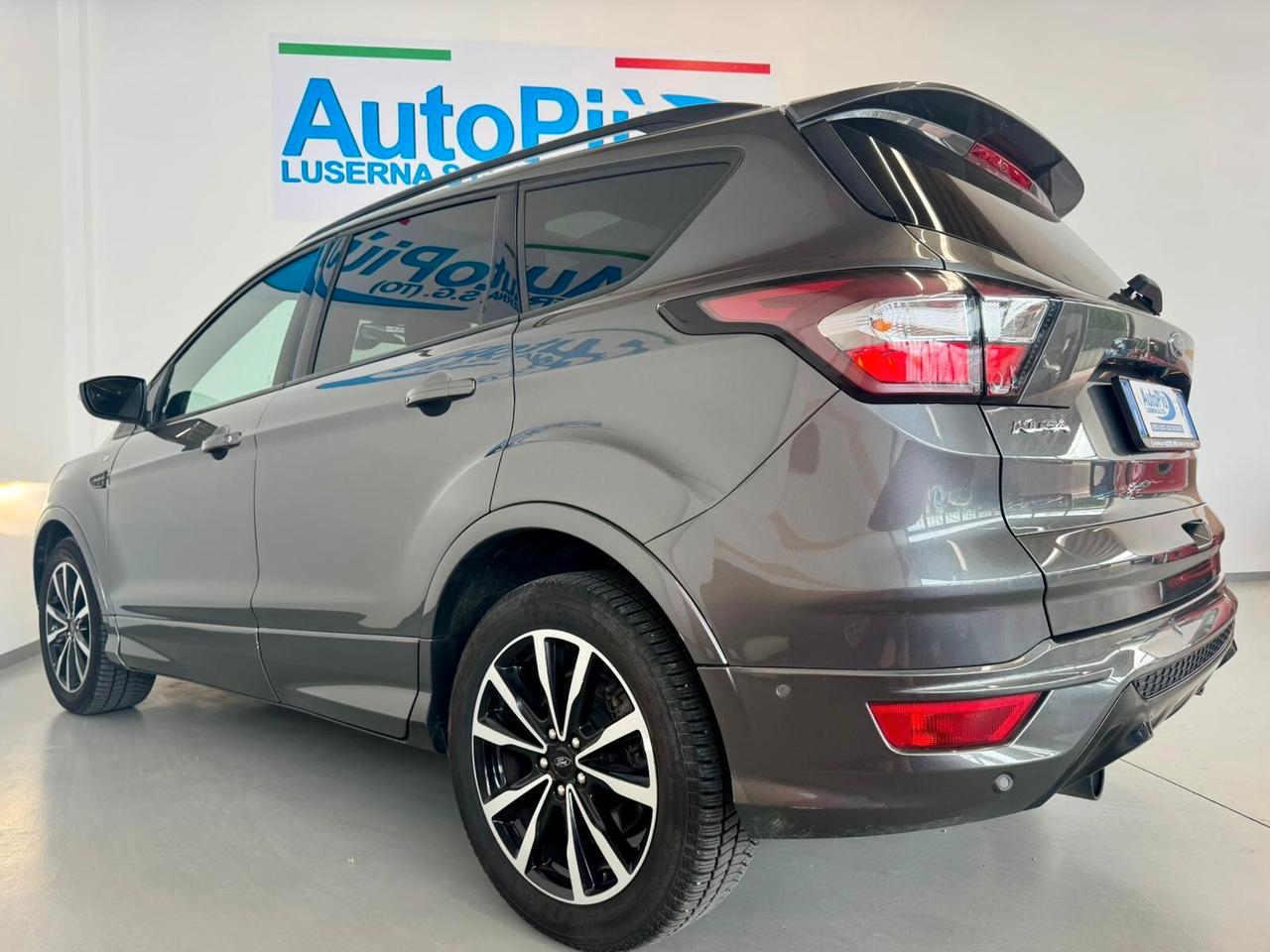 Ford Kuga 2.0 TDCI 150 CV S&S 4WD ST-Line