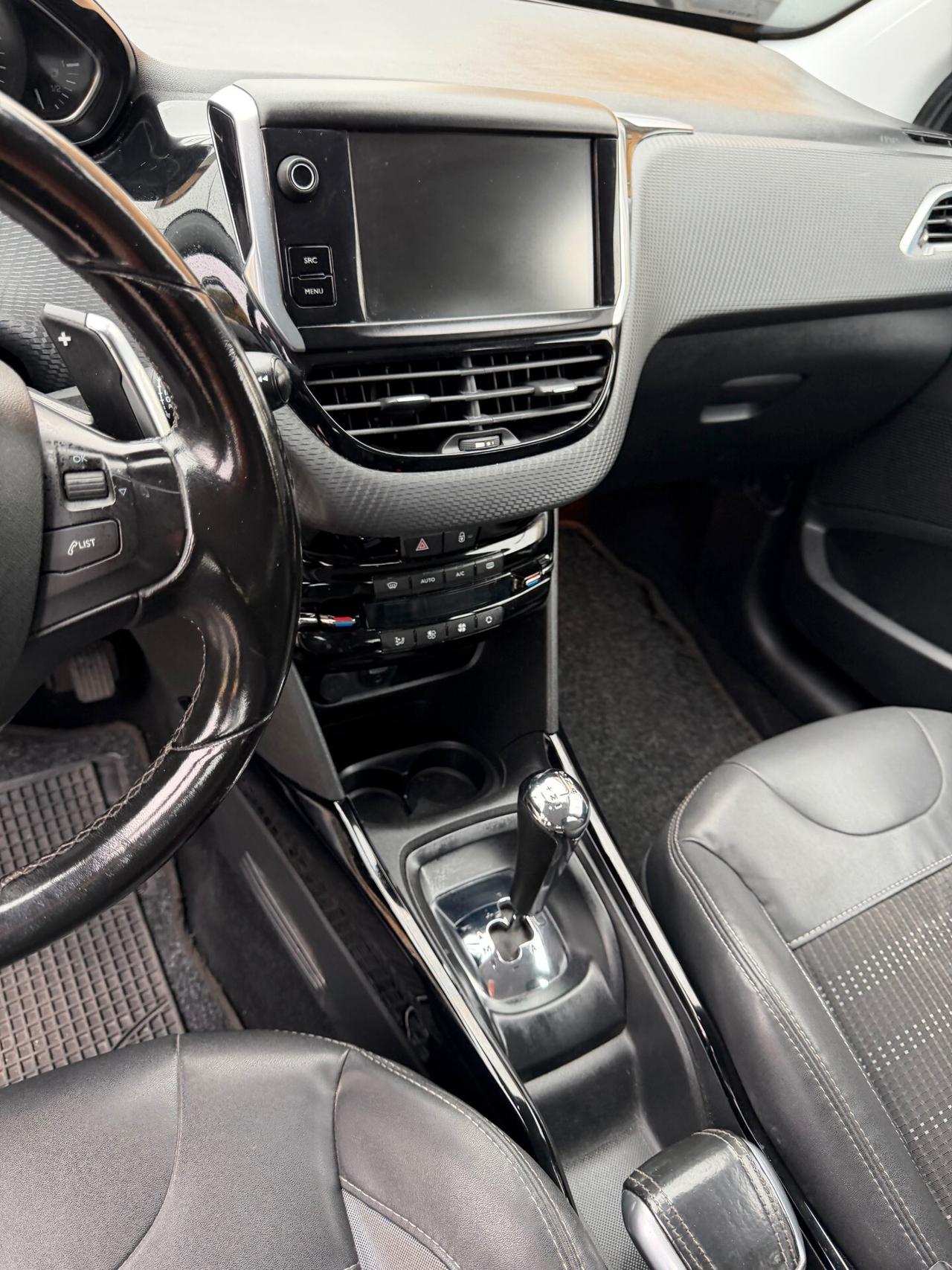 Peugeot 2008 1.6 - AUT. - NEOP. - NAV. - 12 MESI DI GARANZIA -