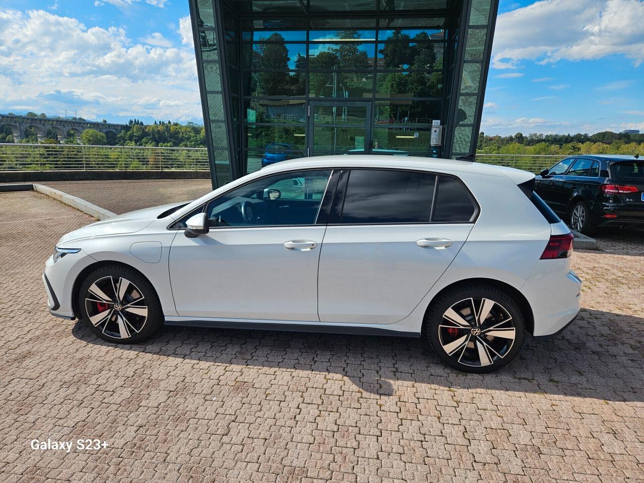 Volkswagen Golf GTE HYBRID elettrica/benzina