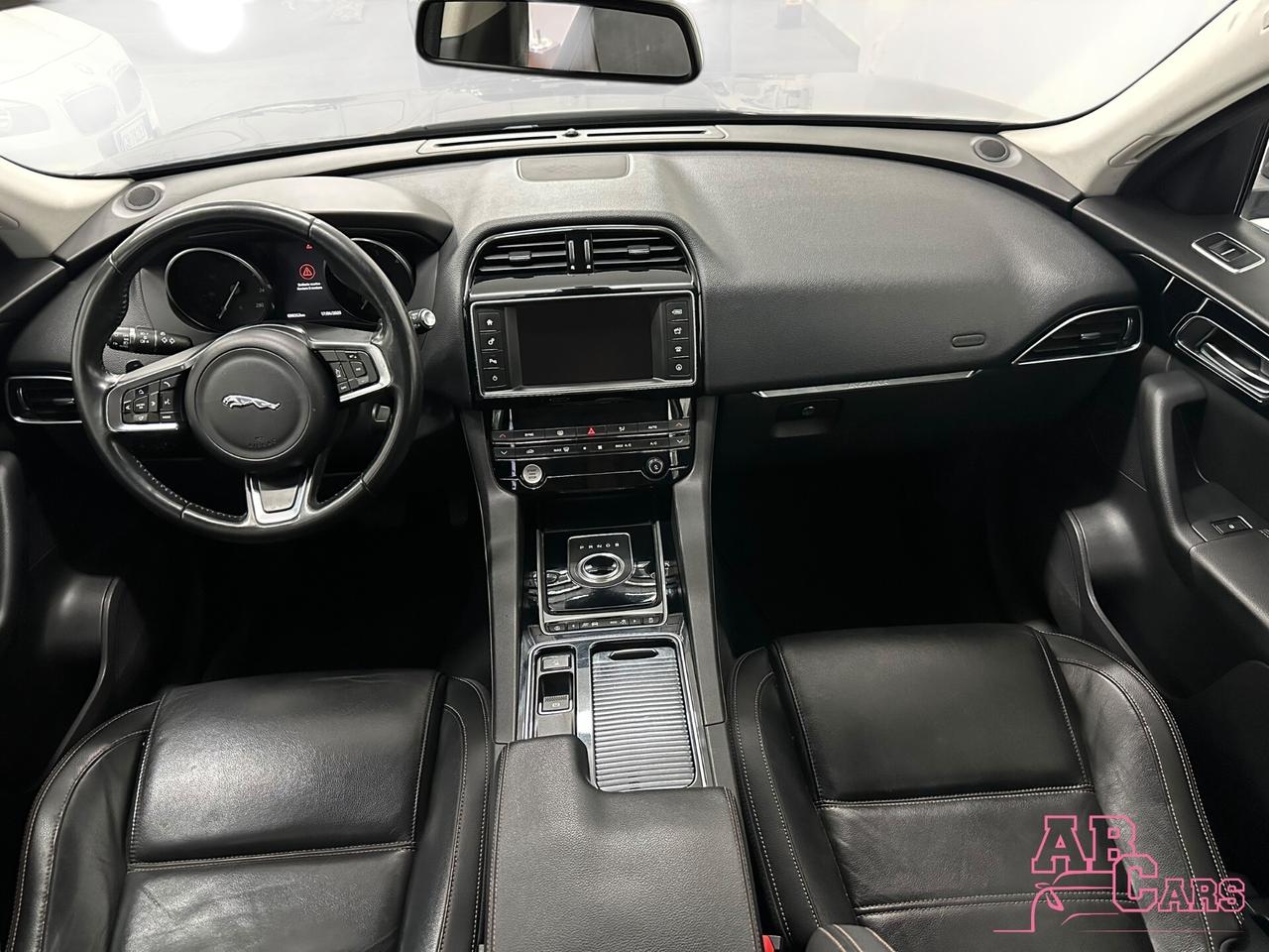 Jaguar F-Pace 2.0 D 180 CV AWD Portfolio