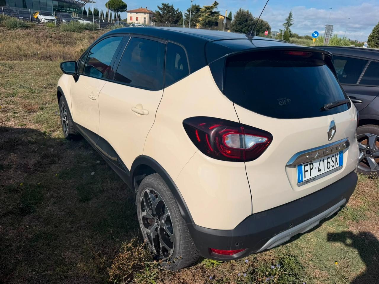 Renault Captur dCi 8V 110 CV Start&Stop Energy Initiale Paris
