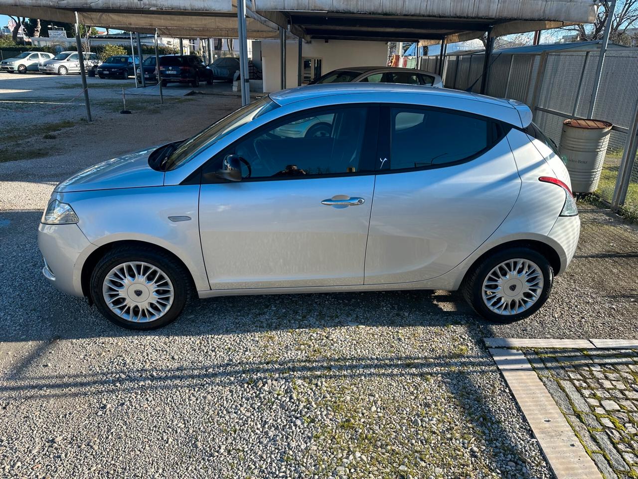 Lancia Ypsilon 1.2 69 CV 5 porte GPL Ecochic Gold