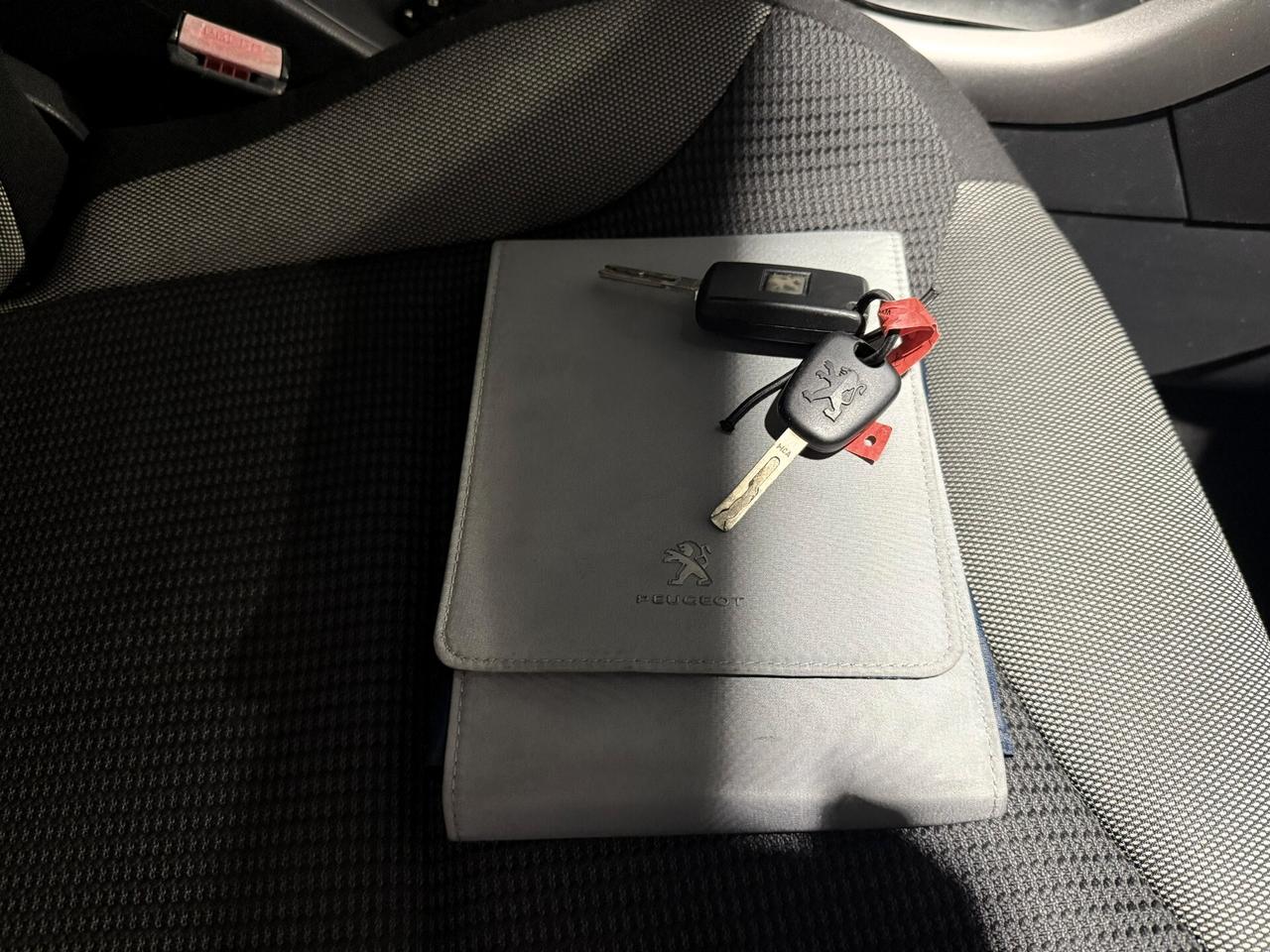 Peugeot 308 1.6HDI EDITION NAVI UNICO PROPRIETARIO