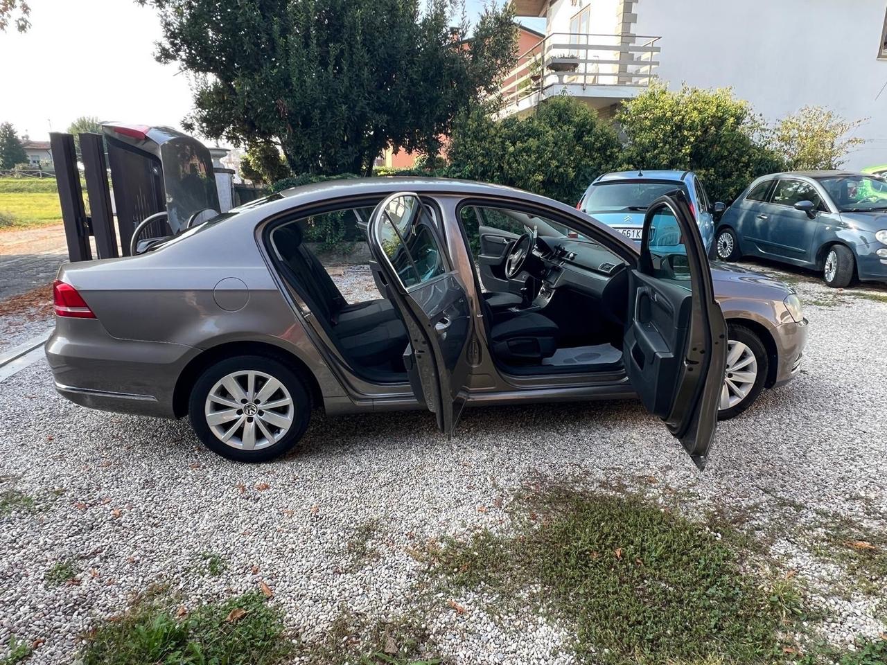 Volkswagen Passat 1.6 TDI Comfortline BlueM. Tech.