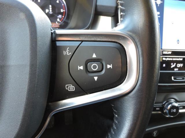 VOLVO XC40 D3 AWD Geartronic Momentum