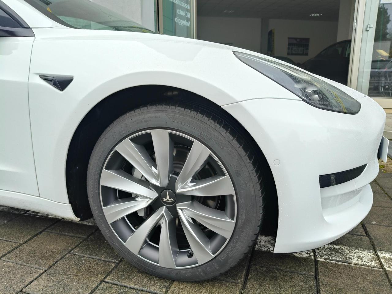 Tesla Model 3 Standard rwd Plus