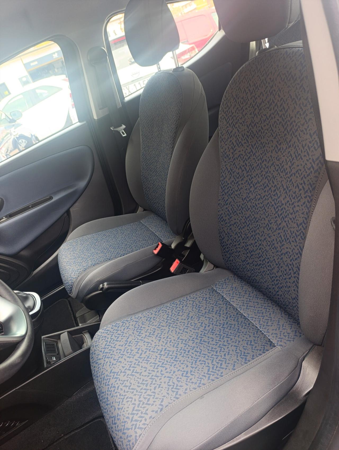 LANCIA YPSILON HYBRID PLATINO PREZZO REALE