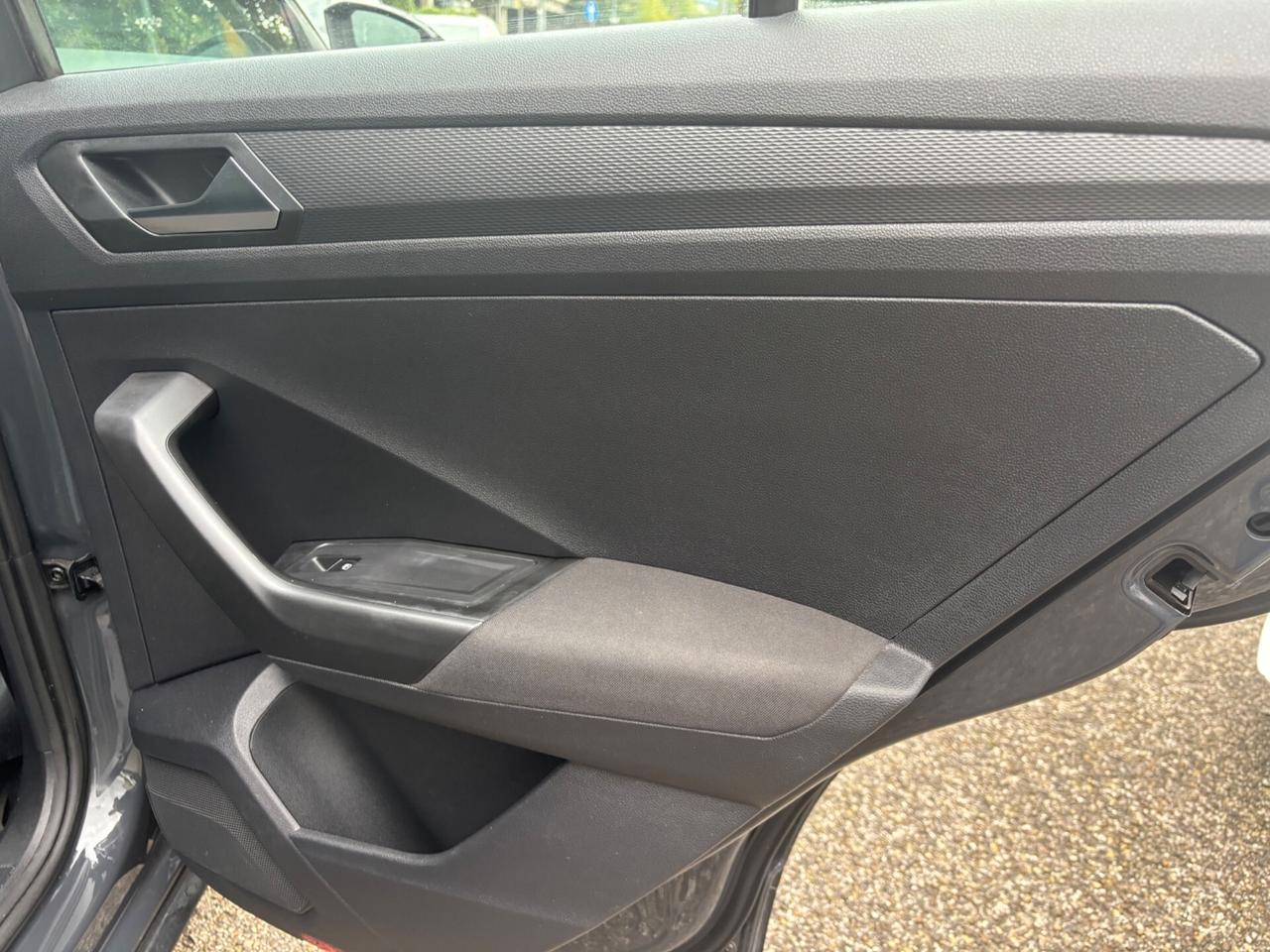 Volkswagen T-Roc 1.6 TDI Business