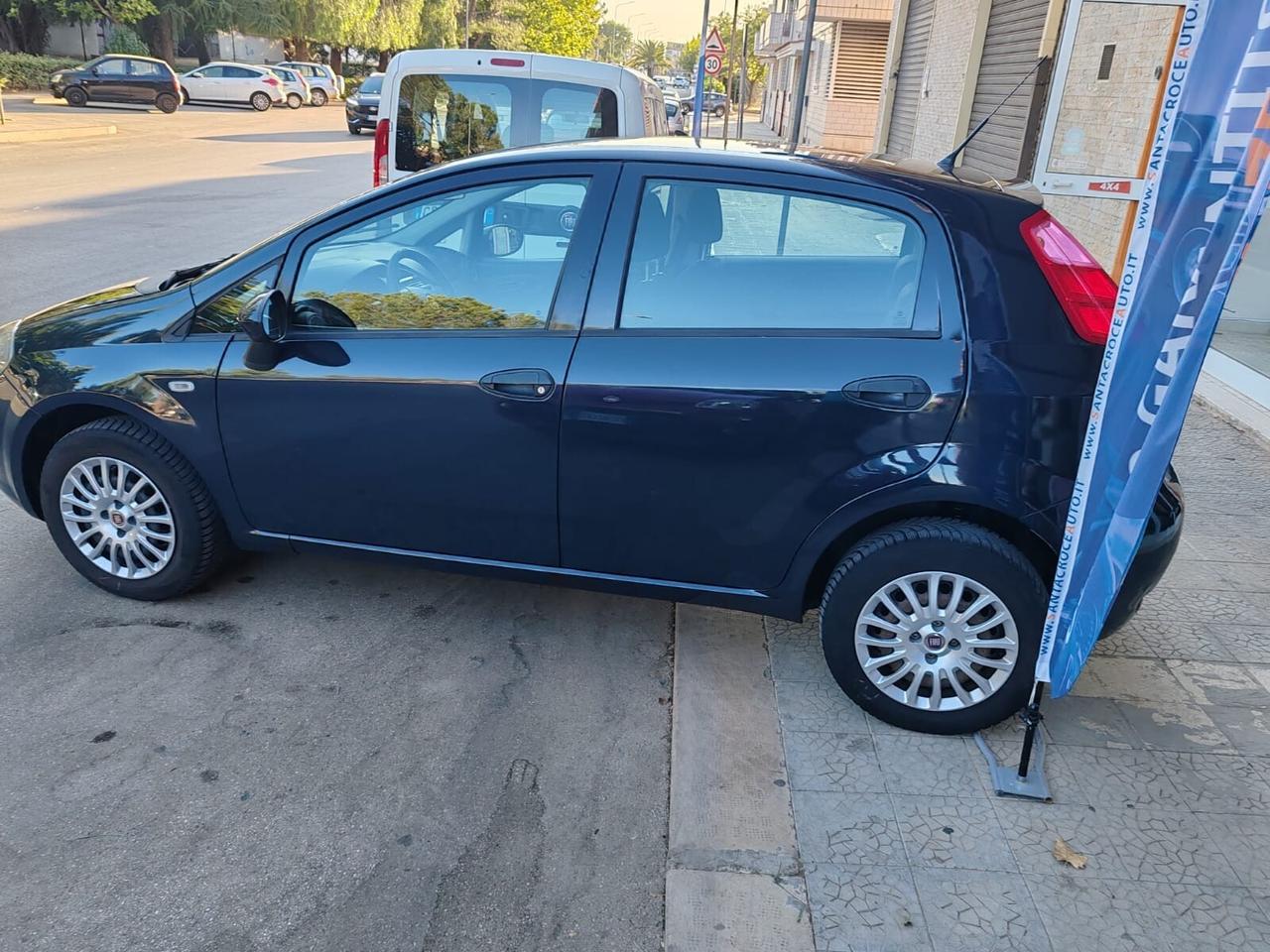 FIAT PUNTO 1.4 5 PORTE NATURAL POWER 2015
