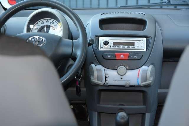 Toyota Aygo 1.0 12V VVT-i 3p 1.0 Now benzina * POCHI KM *