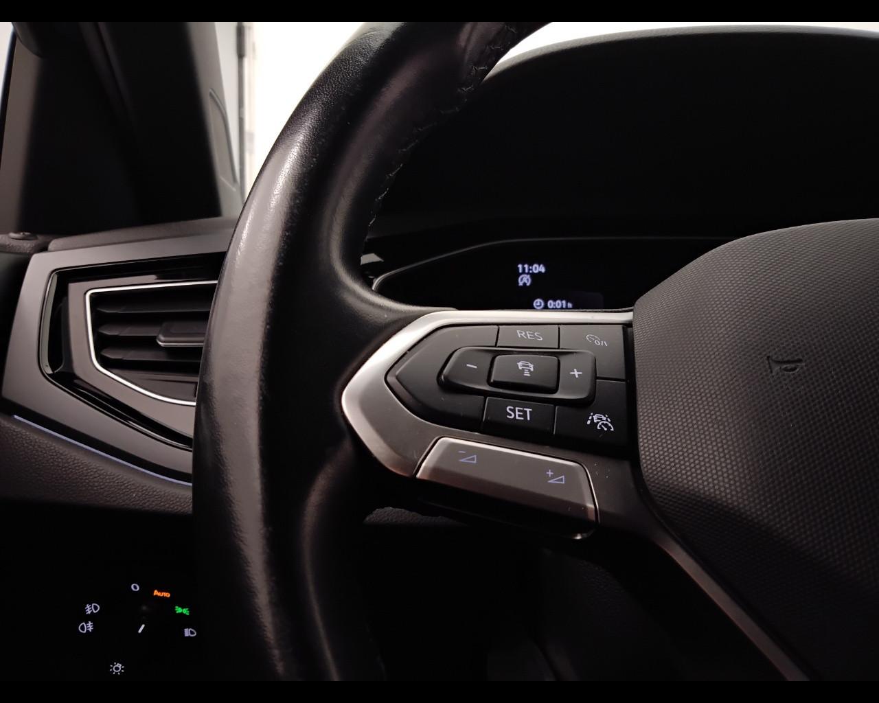 VOLKSWAGEN Polo VI 2022 - Polo 1.0 tsi R-Line 95cv