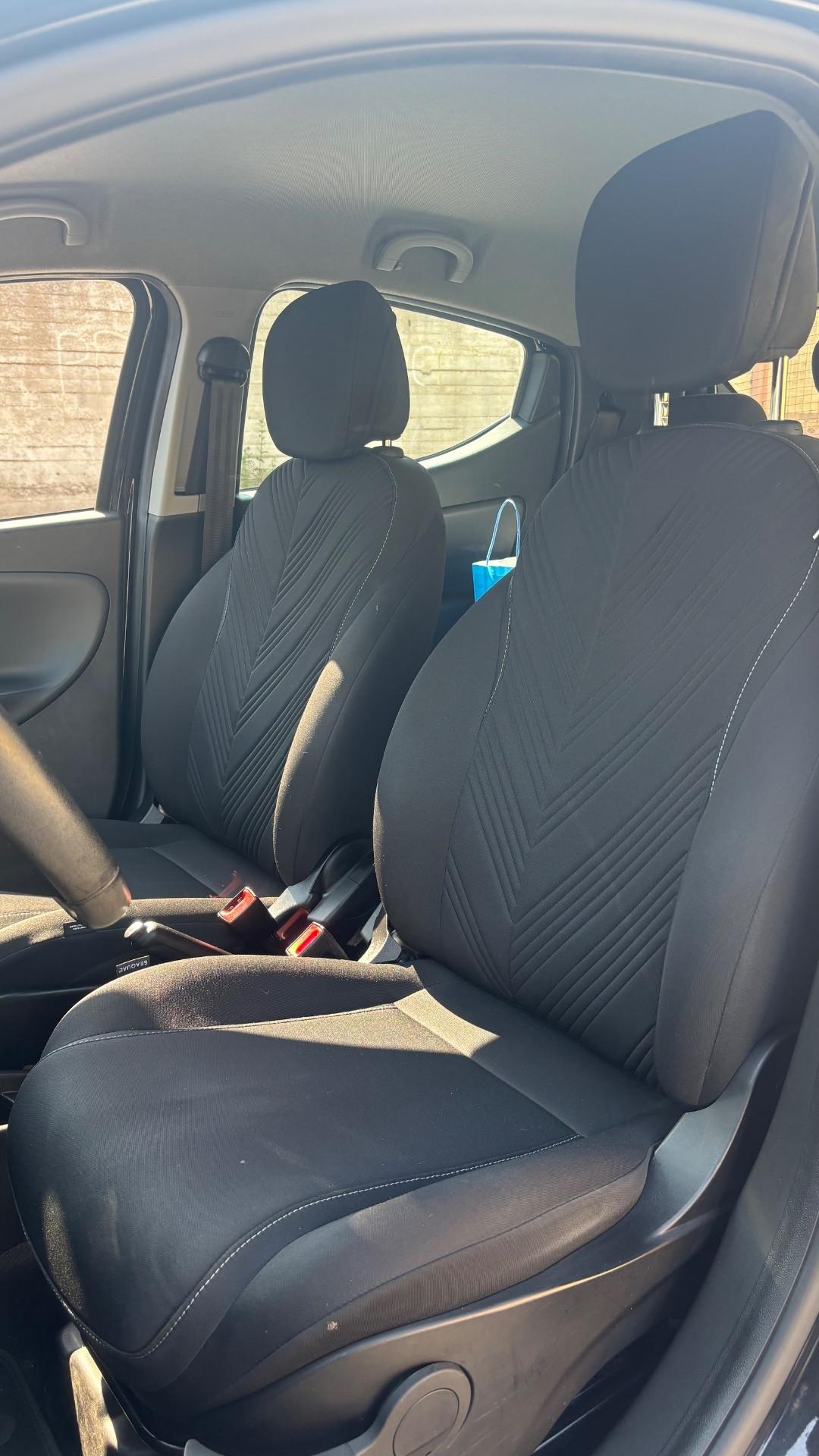 Lancia Ypsilon 1.0 FireFly 5 porte S&S Hybrid Gold Plus