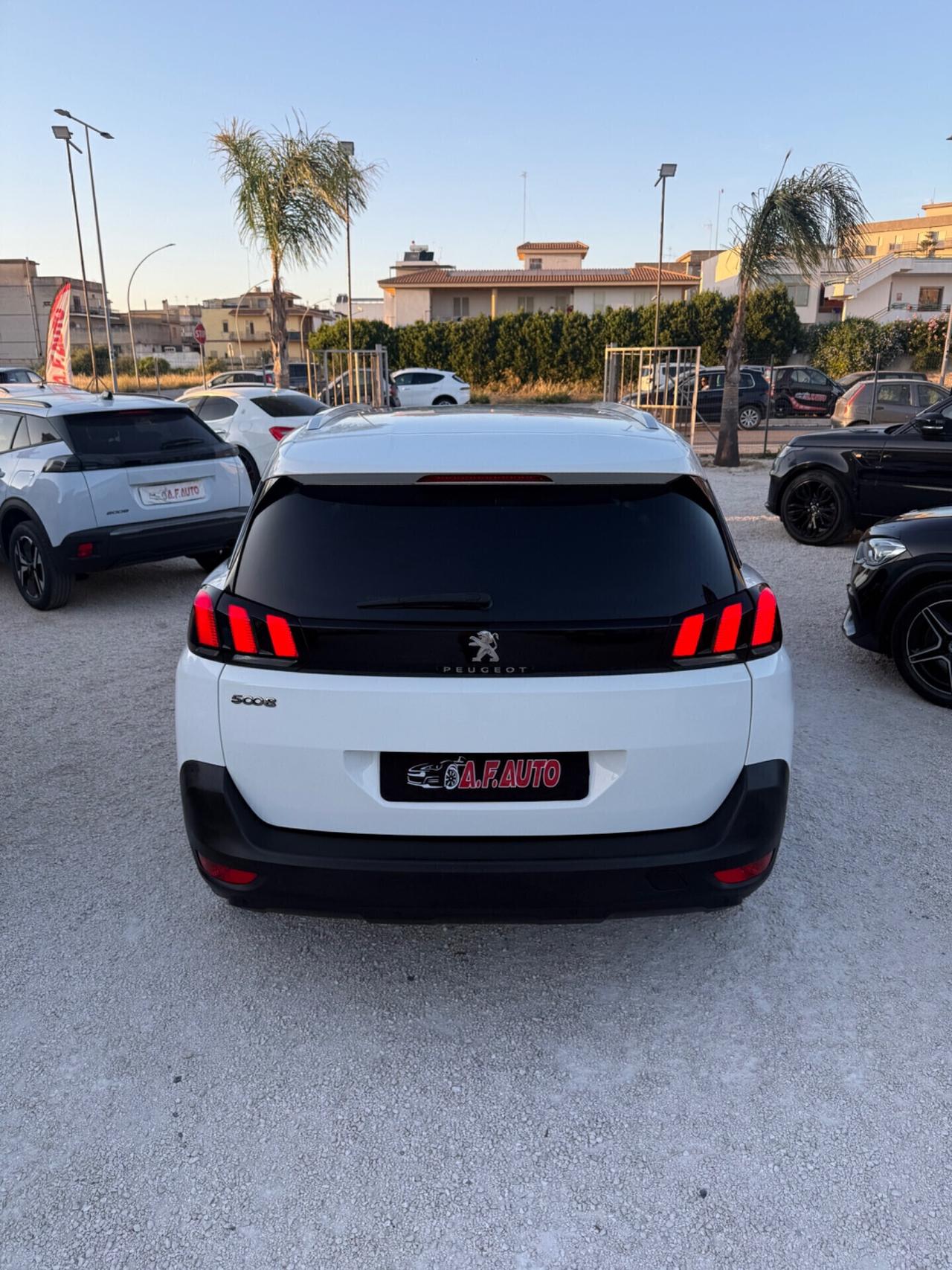 Peugeot 5008 BlueHDi 130 S&S EAT8 Allure