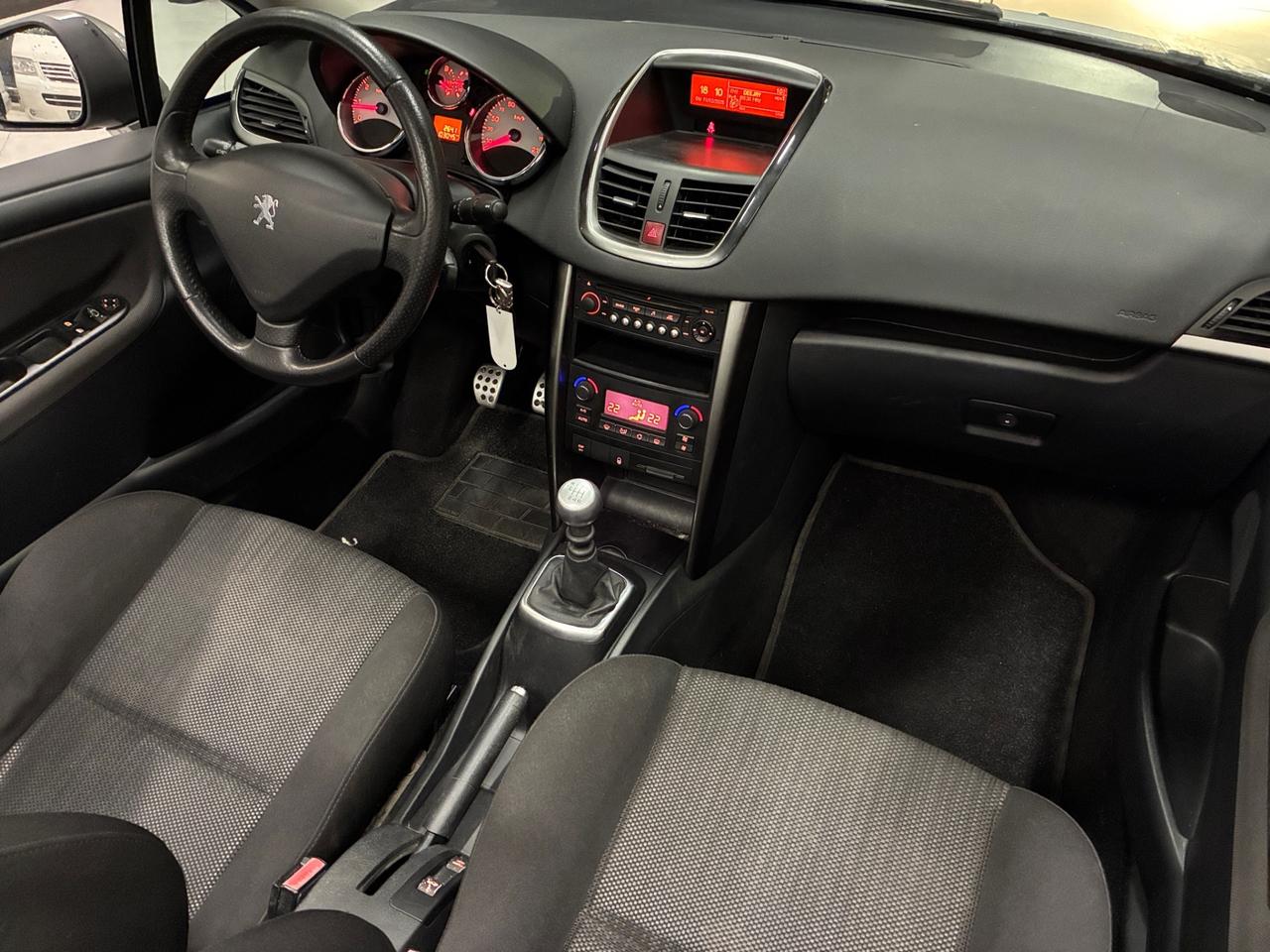 Peugeot 207 CC Cabrio 1.6 Féline