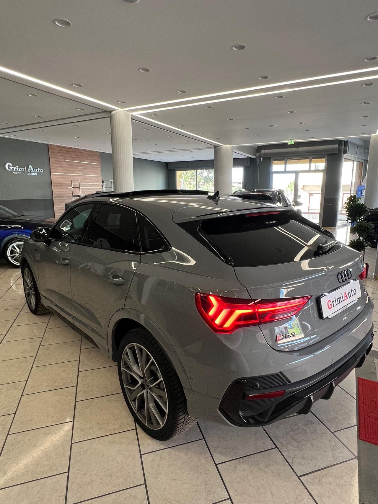 Audi Q3 SPB 40 TDI quattro S tronic Identity Black