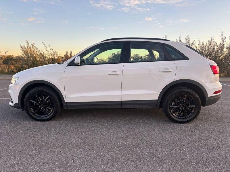 Audi Q3 EURO 6 - TETTO APRIBILE - SEDILI RISCALDATI