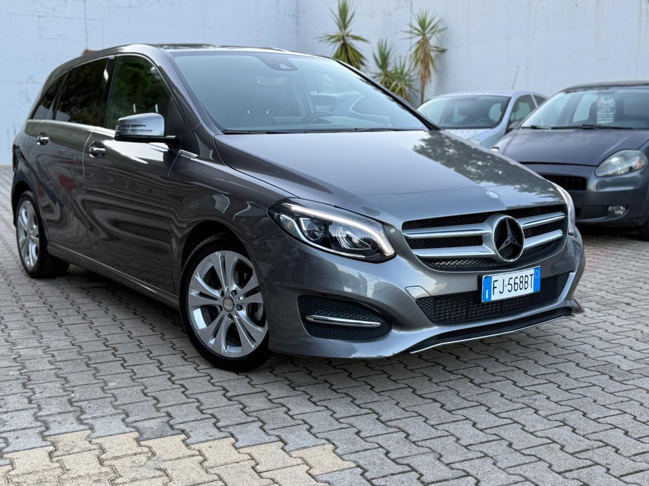 Mercedes-benz B 180 d Premium