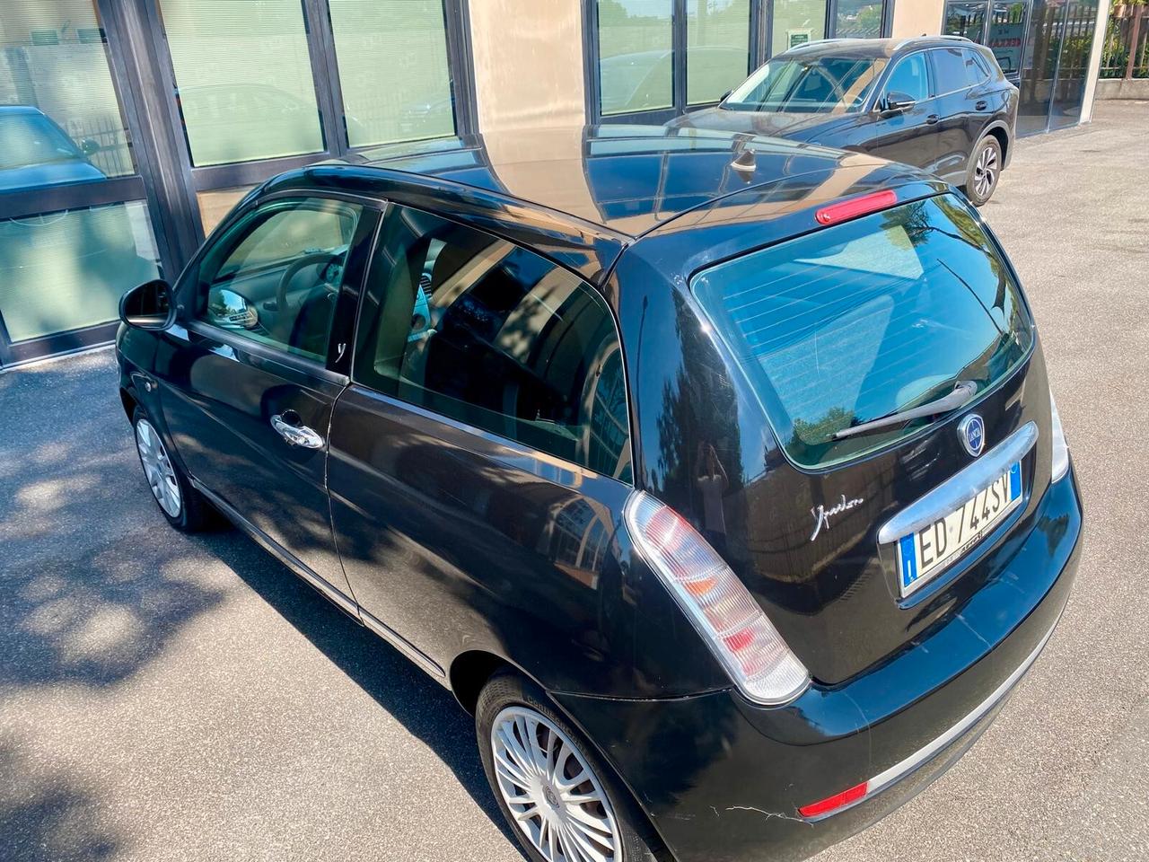 Lancia Ypsilon 1.3 MJT 75 CV Platinum GARANZIA
