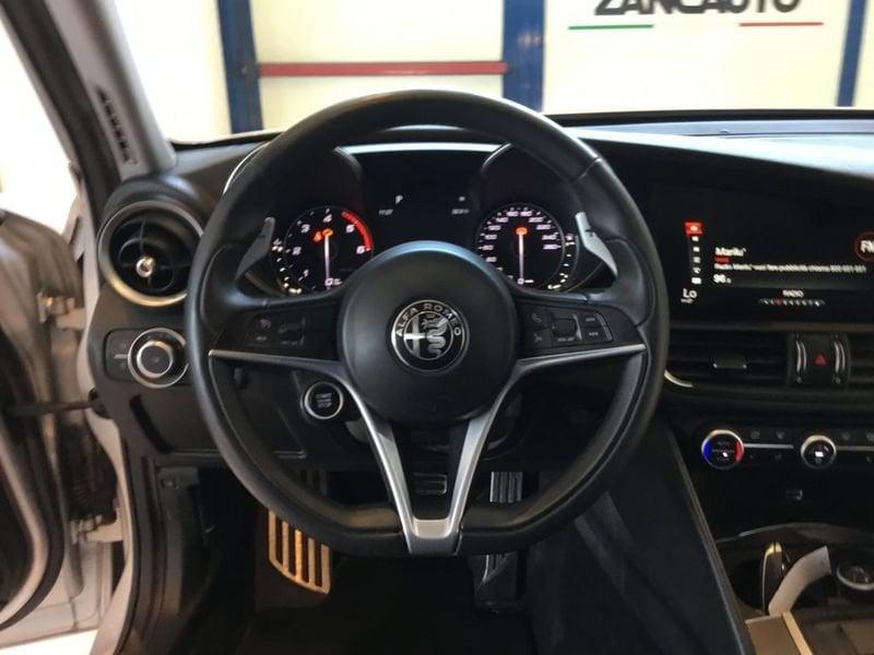 Alfa Romeo Giulia 2.2 T-Diesel 180CV AT8 Super Q2 - PACK PERFORMANCE