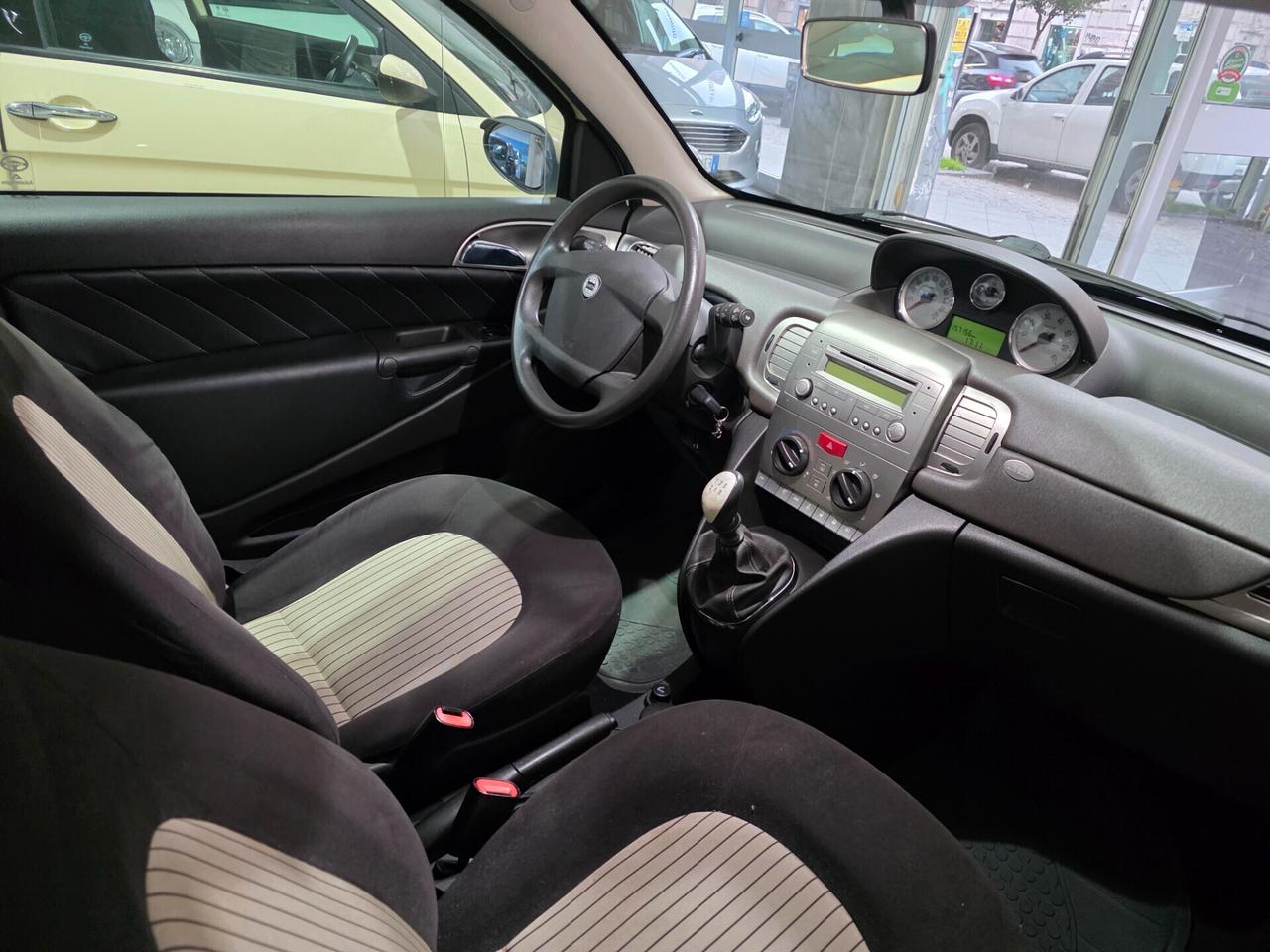 Lancia Ypsilon 1.2 Oro Full Option