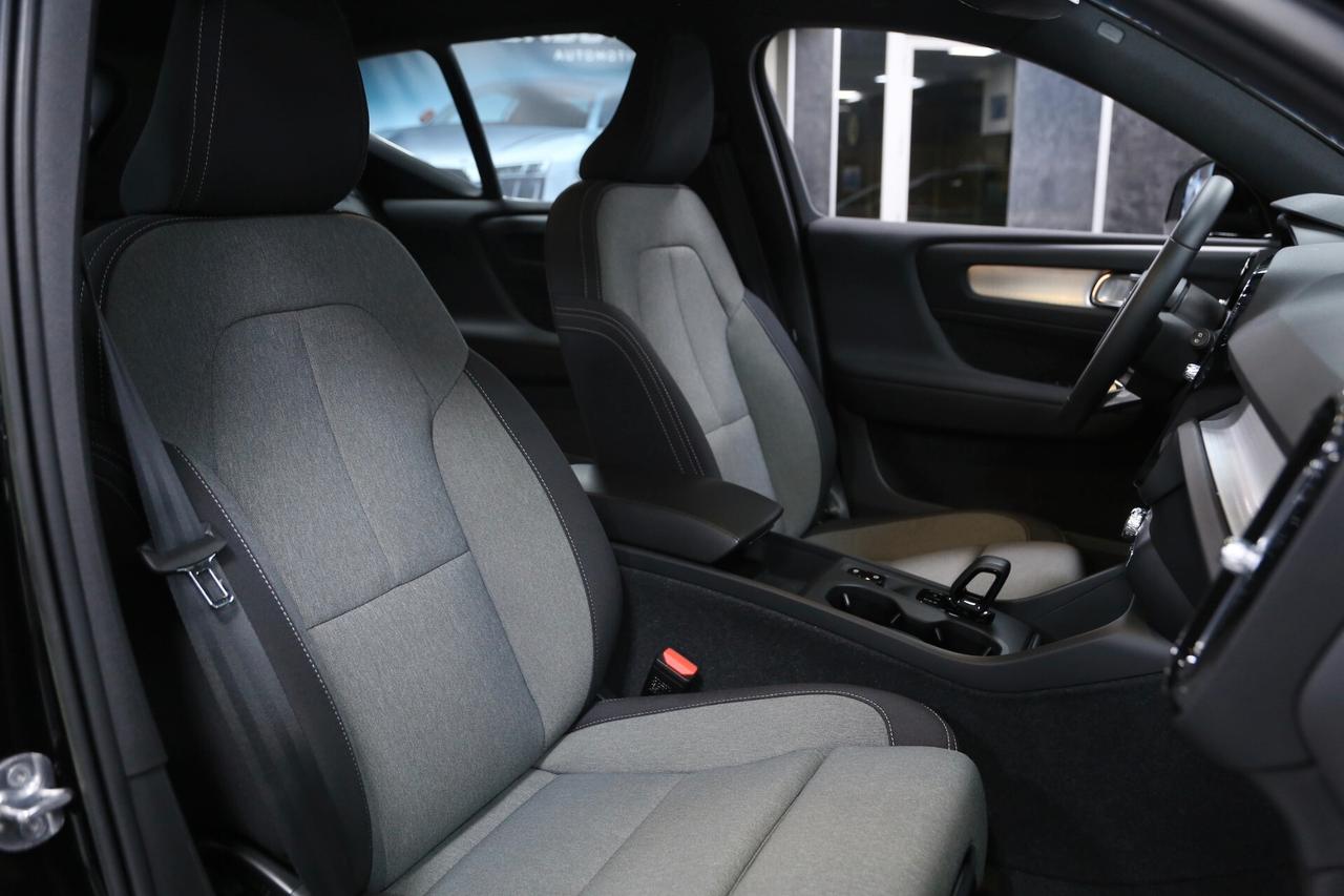 Volvo XC40 T5 Recharge Plug-in Hybrid Core auto