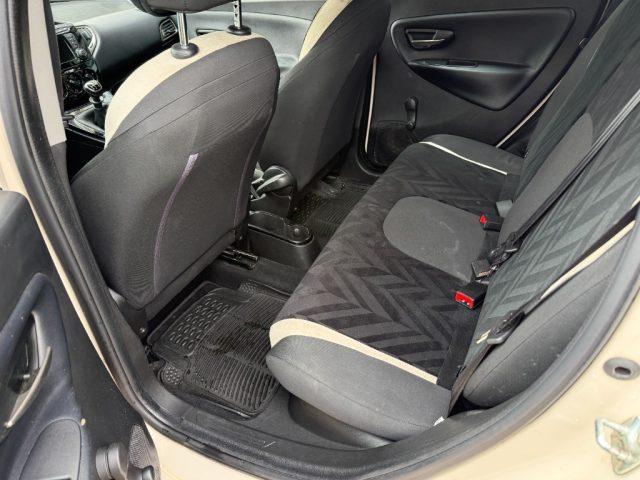 LANCIA Ypsilon 1.2 69 CV 5 porte GPL Ecochic Gold