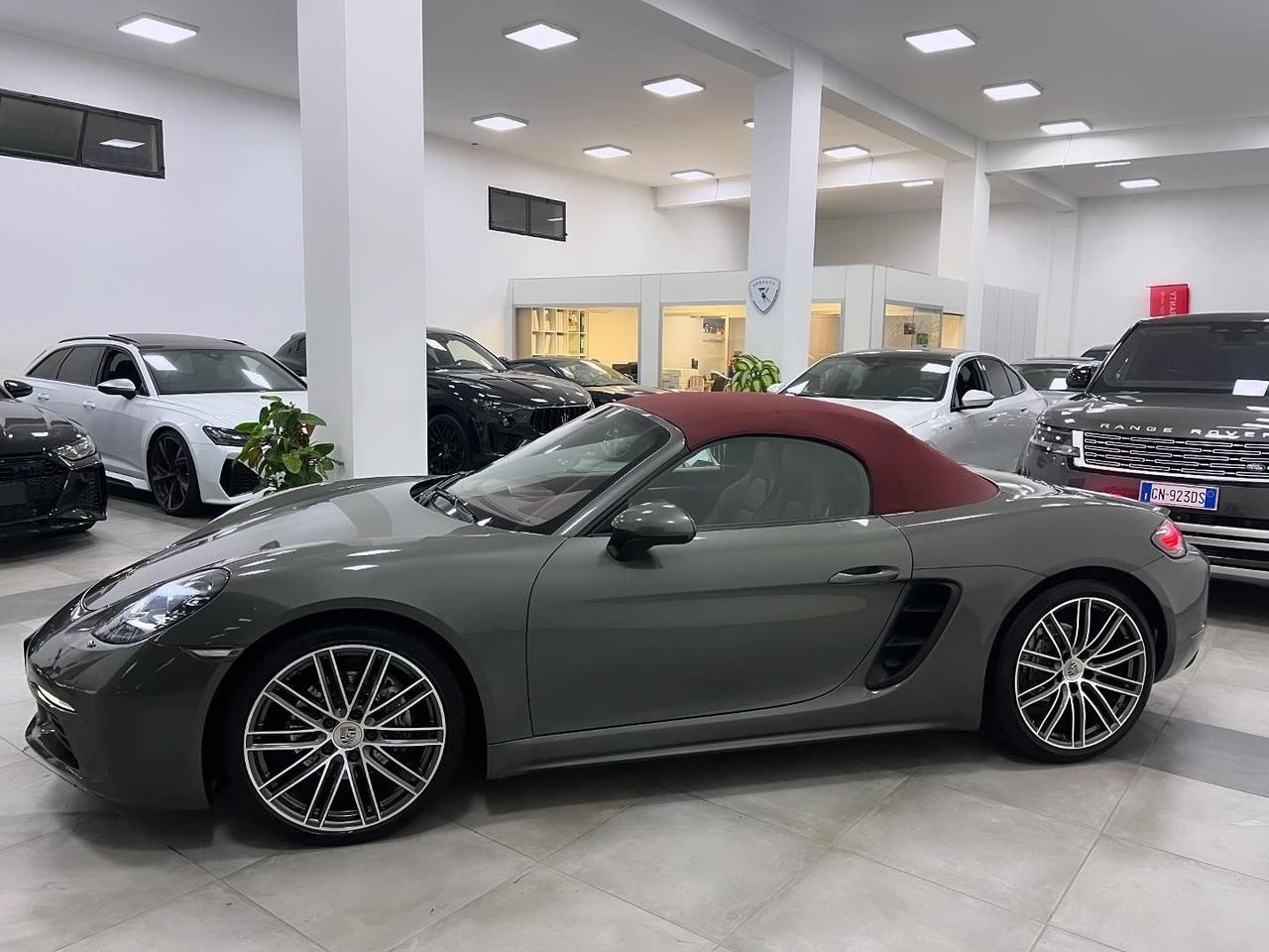 Porsche 718 Boxster 2.0 - possibilità leasing e noleggio no scoring