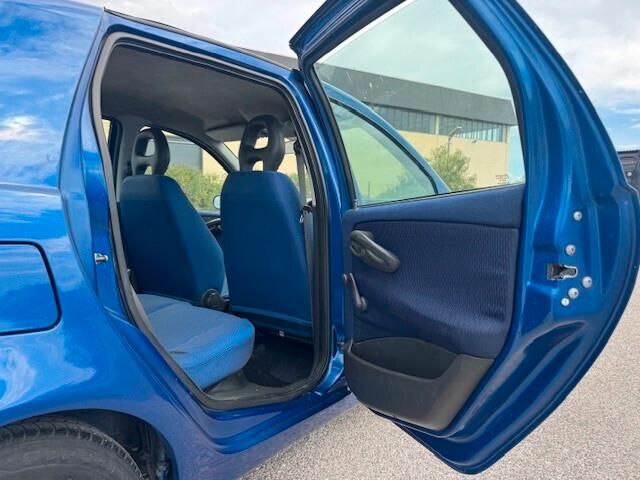 Fiat Punto 1.2i cat 5 porte ELX