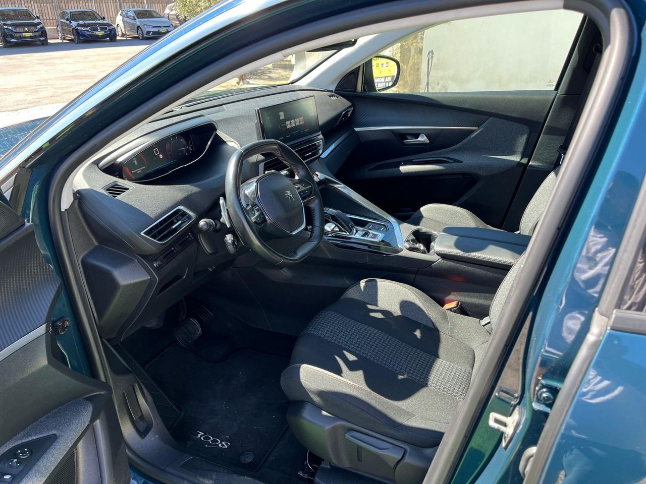 Peugeot 3008 1.5 131cv EAT8