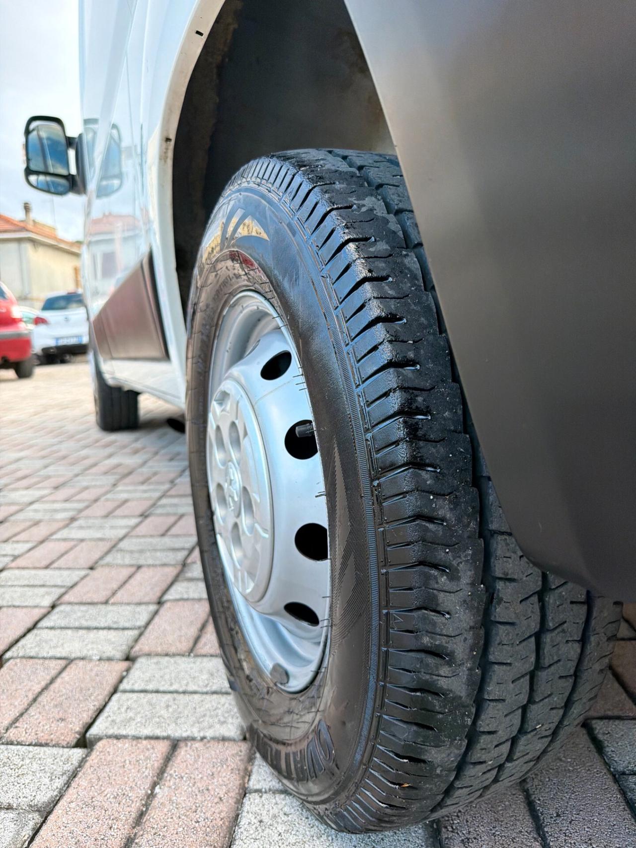 Peugeot Boxer 328 2.2 BlueHDi 120 S&S PC-TN Furgone