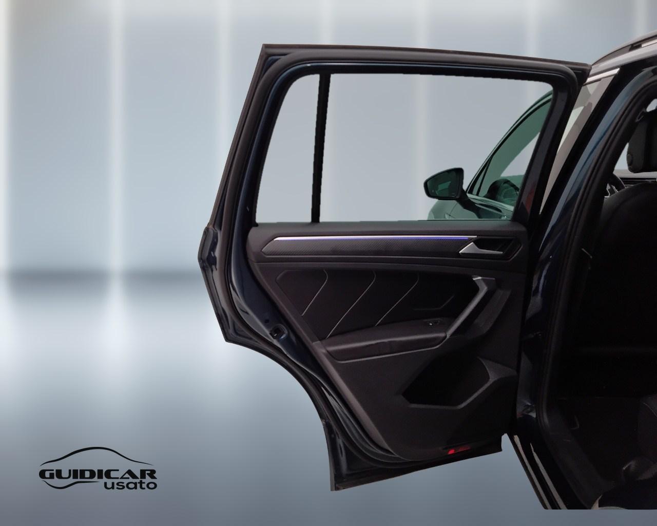 VOLKSWAGEN Tiguan II 2021 - Tiguan 2.0 tdi R-Line 150cv dsg