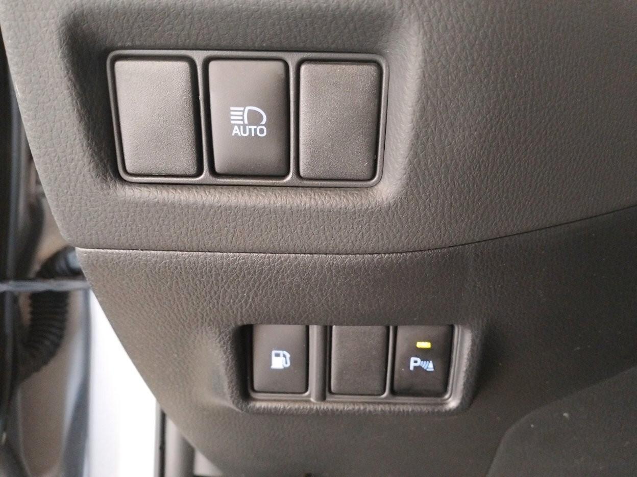 Toyota C-HR 1.8h Lounge 2wd e-cvt