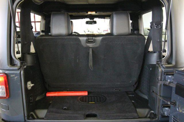 JEEP Wrangler 2.8 CRD DPF Sahara Auto