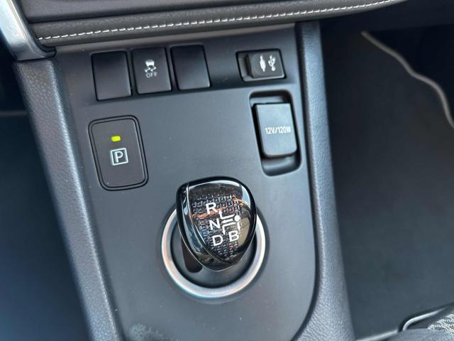 TOYOTA Auris Touring Sports 1.8 Hybrid Black Edition CVT