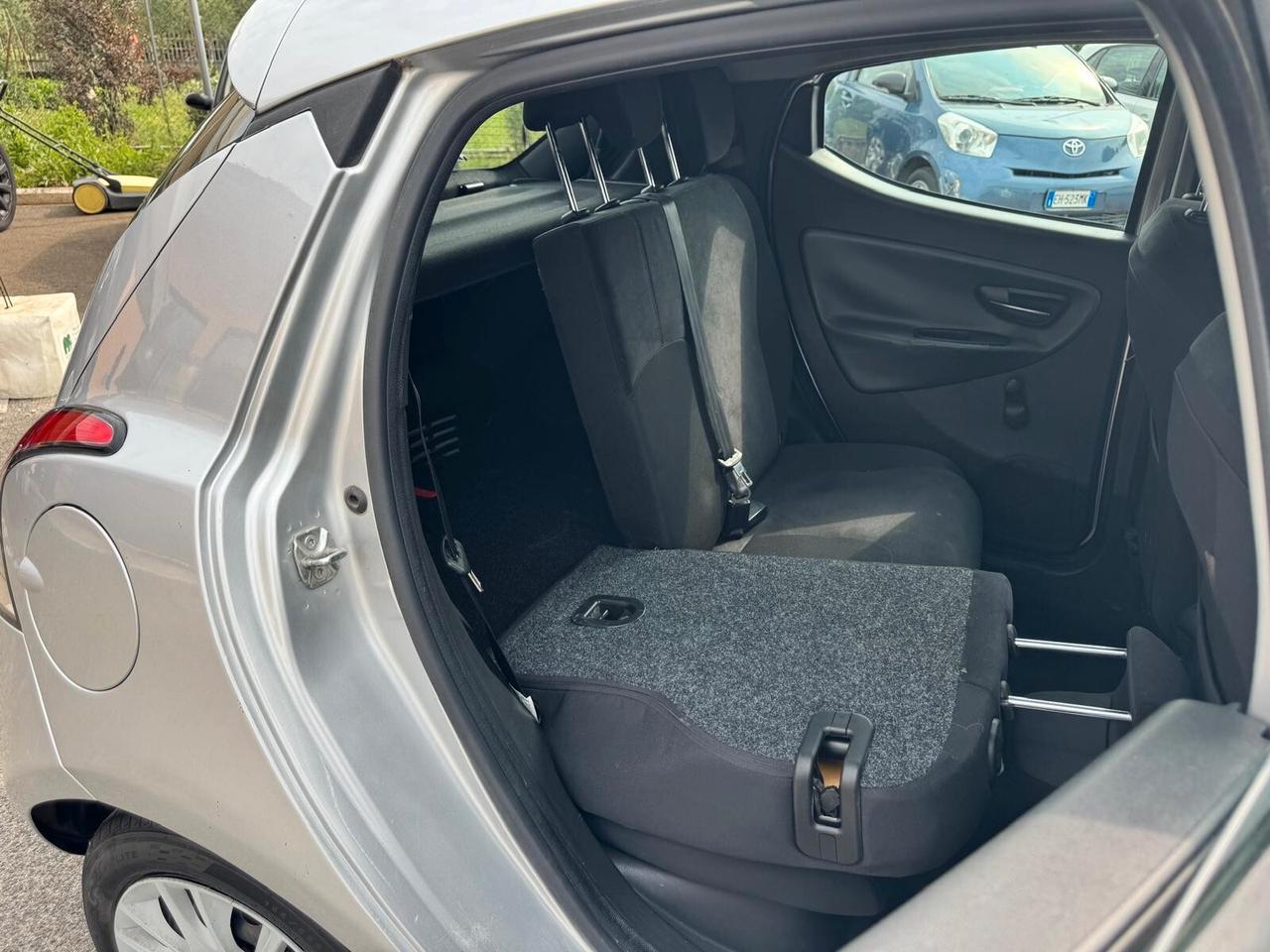 Lancia Ypsilon 1.2 GPL NEOPATENTATI 2014