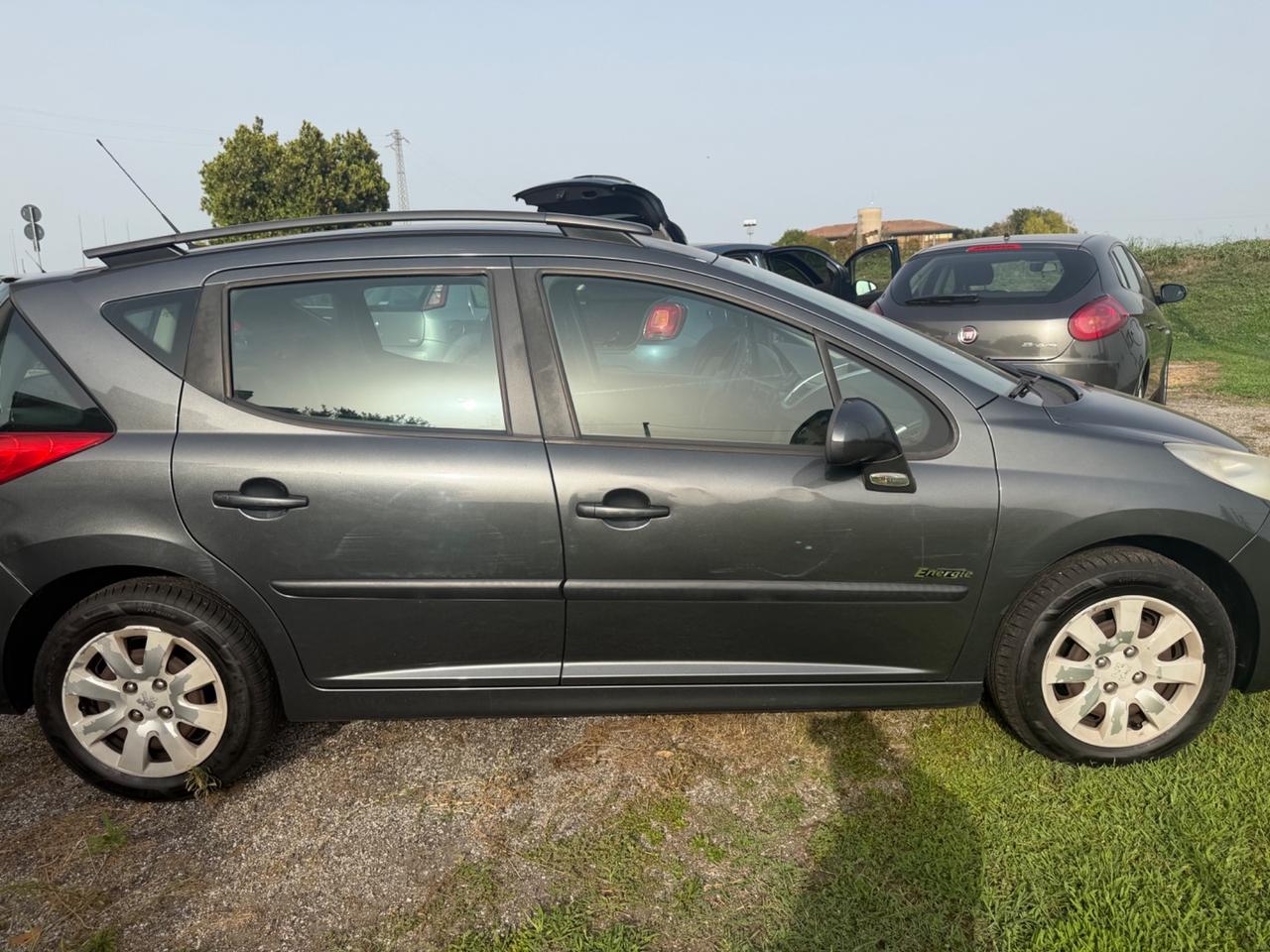 SOLO 146000 km Peugeot 207 sw Permute