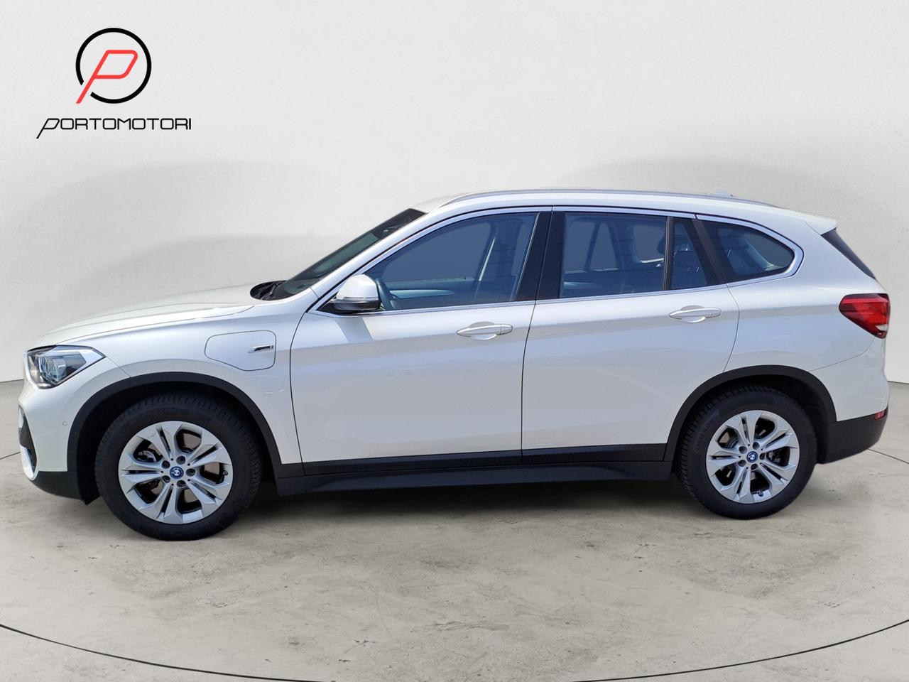 BMW X1 (F48) - X1 xDrive25e Business Advantage