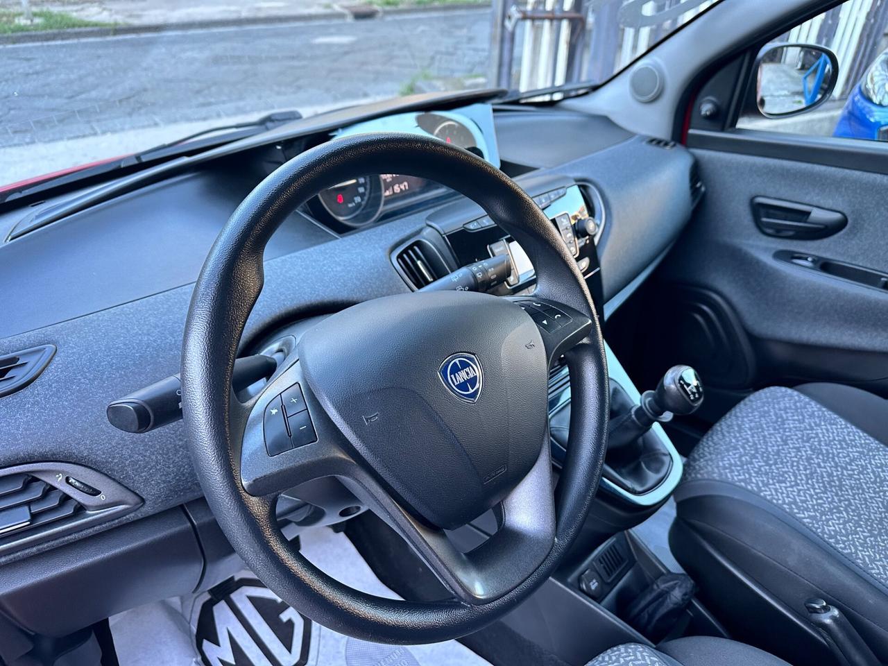 Lancia Ypsilon 1.2 69 CV 5 porte GPL