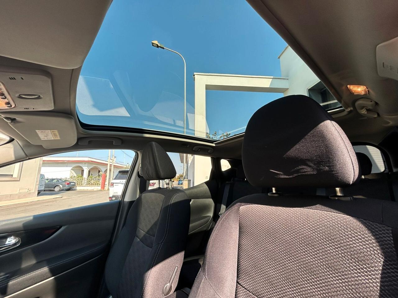 Nissan Qashqai 1.5 DCI TEKNA TETTO/360°-2015