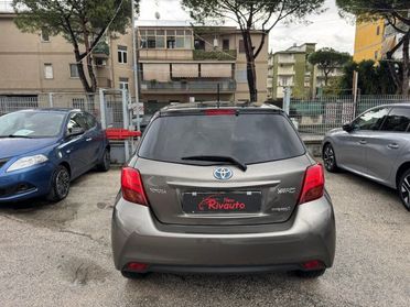 TOYOTA Yaris 1.5 Hybrid 5 porte Trend "Platinum Edition"