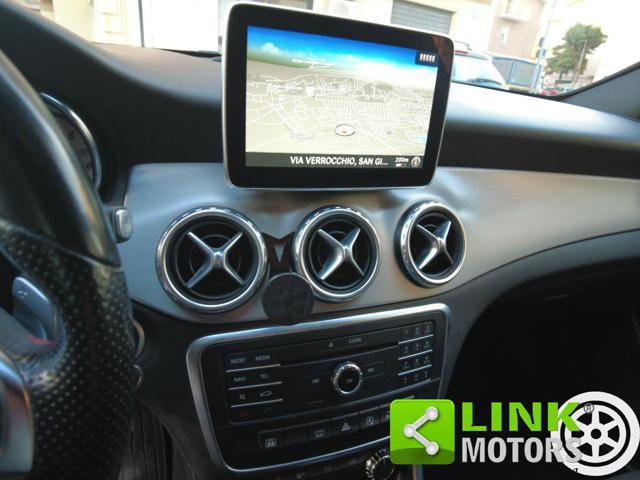 MERCEDES-BENZ GLA 220 4MATIC Premium AMG Night Edition 4matic