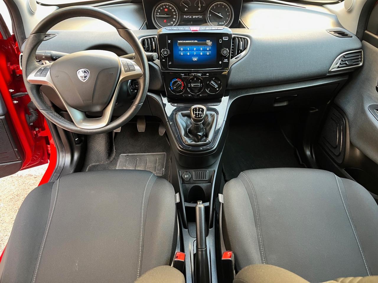 Lancia Ypsilon 1.0 FireFly 5 porte S&S Hybrid Ecochic Gold