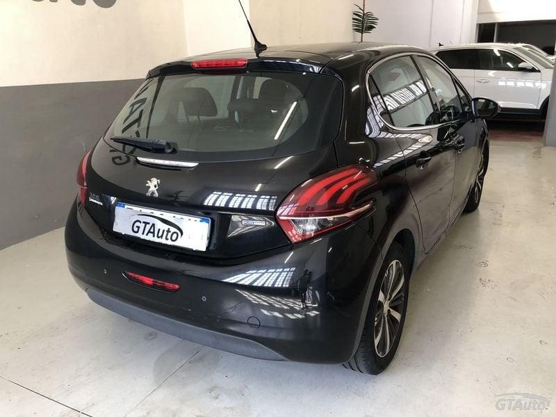 Peugeot 208 PureTech 82 5 porte Allure